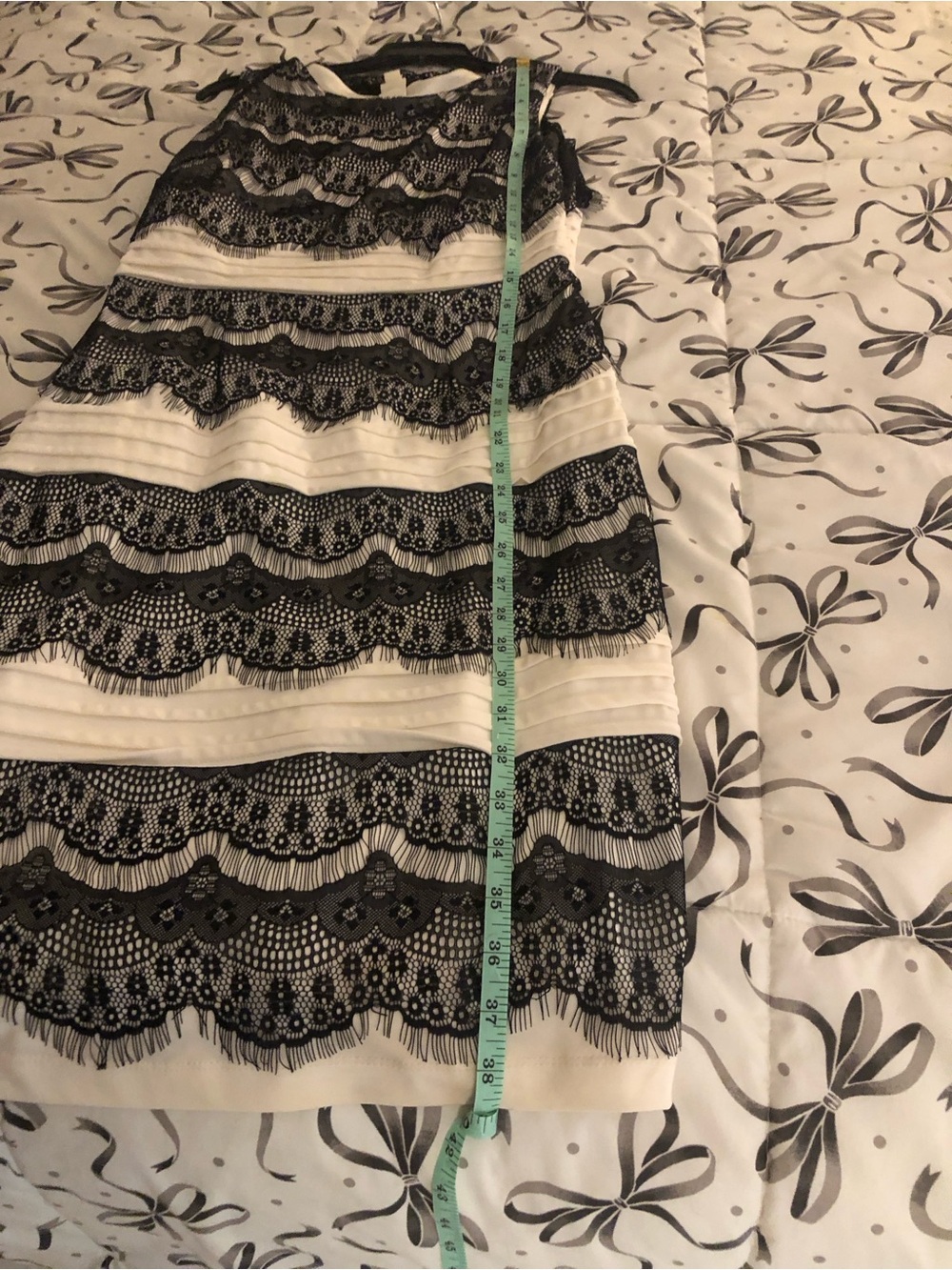 Sleeveless Black and White Lace Overlay Dress - Picture 5 of 7